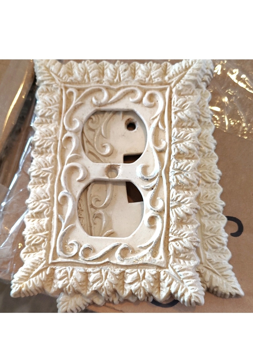 Vintage Decorative Duplex Outlet Wall Plate Cover, Painted White Plastic